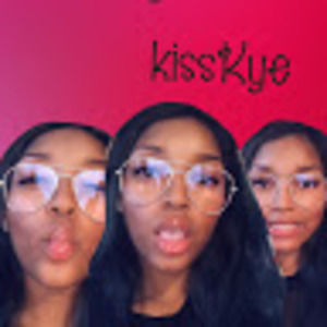 Meet your Posher, Kiss